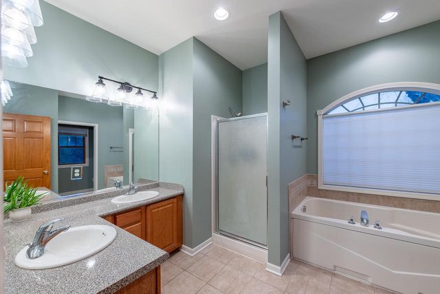 8442 E Ridge DRIVE, Pleasant Prairie, WI 53158