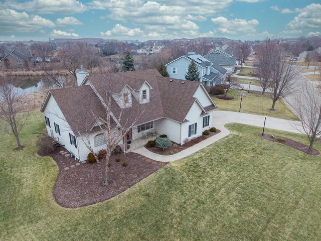 8442 E Ridge DRIVE, Pleasant Prairie, WI 53158