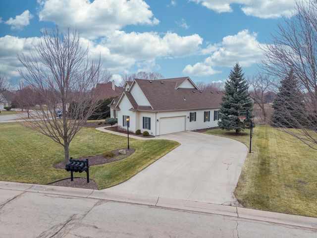 8442 E Ridge DRIVE, Pleasant Prairie, WI 53158