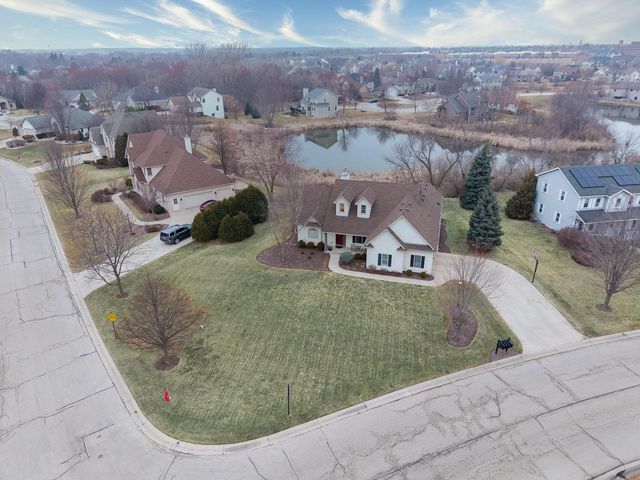 8442 E Ridge DRIVE, Pleasant Prairie, WI 53158
