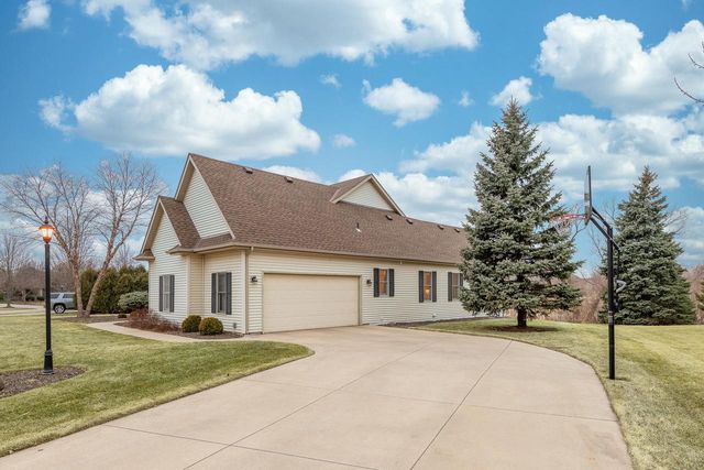8442 E Ridge DRIVE, Pleasant Prairie, WI 53158