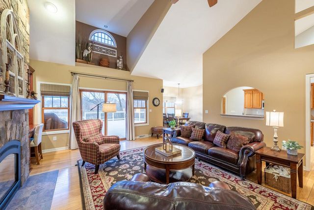 8442 E Ridge DRIVE, Pleasant Prairie, WI 53158