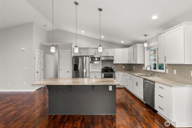 3115 & 3119 Zenkner Valley Road SW, Centralia, WA 98531