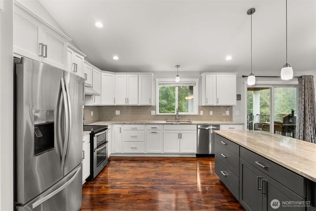 3115 & 3119 Zenkner Valley Road SW, Centralia, WA 98531