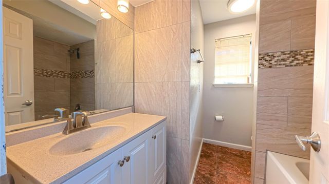 2003 Deerhurst Lane, Houston, TX 77088