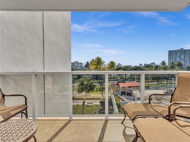 3675 N Country Club Dr 409, Aventura, FL 33180