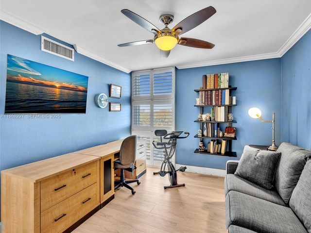 3675 N Country Club Dr 409, Aventura, FL 33180