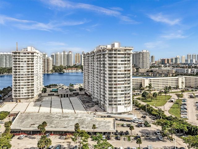 3675 N Country Club Dr 409, Aventura, FL 33180