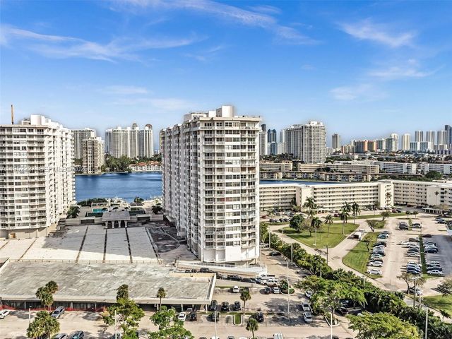 3675 N Country Club Dr 409, Aventura, FL 33180