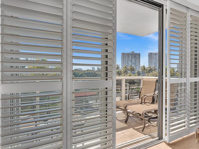 3675 N Country Club Dr 409, Aventura, FL 33180