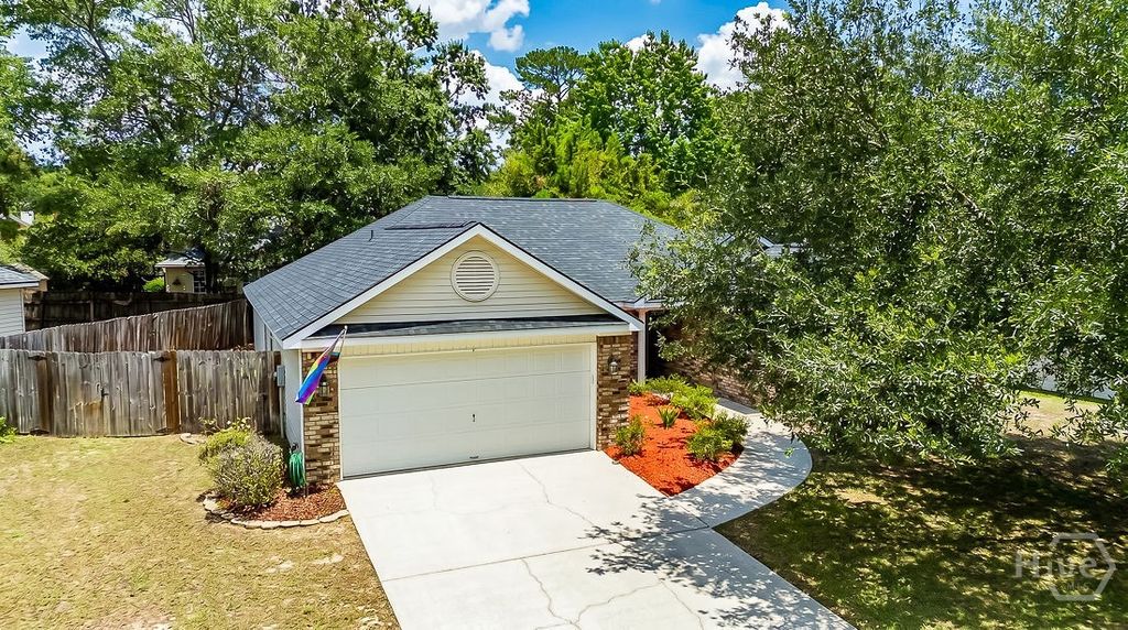 Image 3 of property listing at 134 Brianna Circle, Savannah, GA 31419