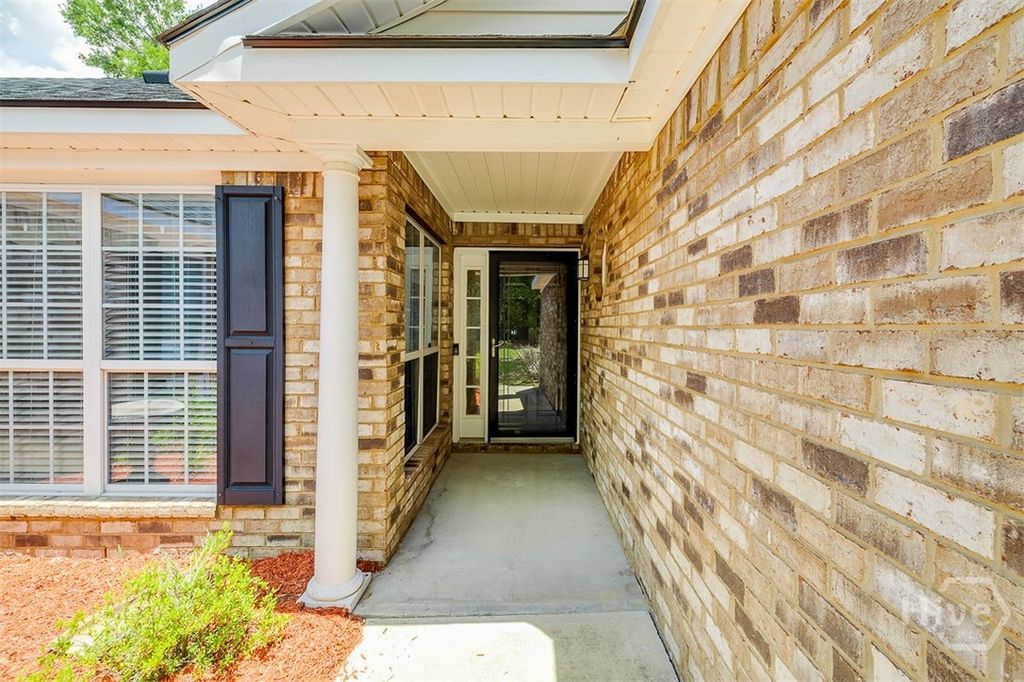 Image 5 of property listing at 134 Brianna Circle, Savannah, GA 31419