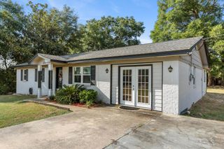 5500 DEBBIE Drive, Tallahassee, FL 32310