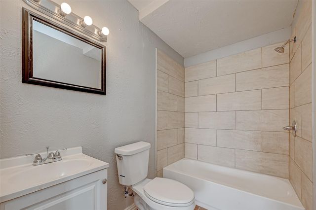 9709 Fairland Drive, Houston, TX 77051