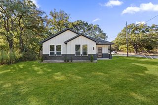 150 Bandera Circle, Payne Springs, TX 75156