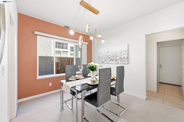 17 Miranda Ct, Alameda, CA 94502