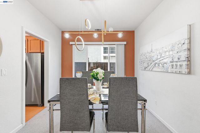 17 Miranda Ct, Alameda, CA 94502