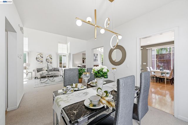 17 Miranda Ct, Alameda, CA 94502