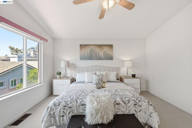 17 Miranda Ct, Alameda, CA 94502
