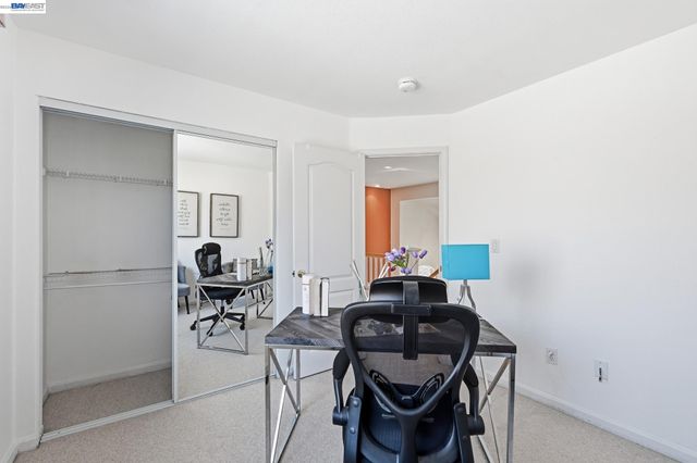 17 Miranda Ct, Alameda, CA 94502