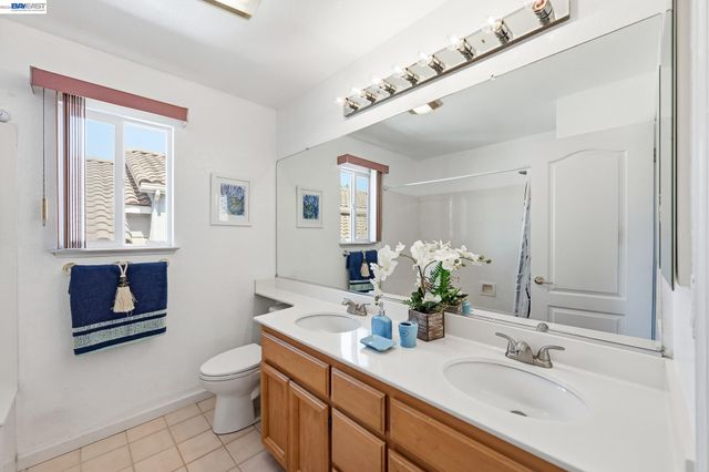 17 Miranda Ct, Alameda, CA 94502