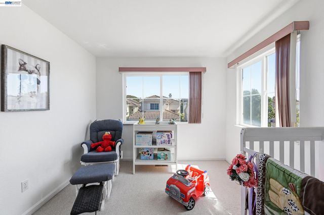 17 Miranda Ct, Alameda, CA 94502
