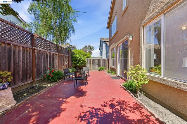 17 Miranda Ct, Alameda, CA 94502