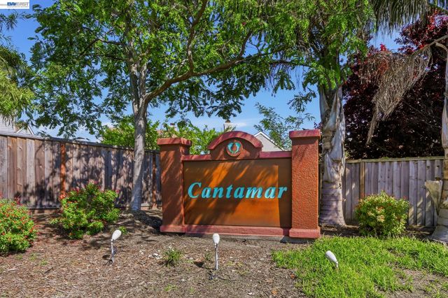 17 Miranda Ct, Alameda, CA 94502