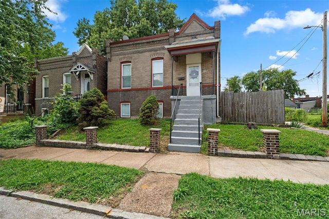 4717 S Compton Avenue, St Louis, MO 63111