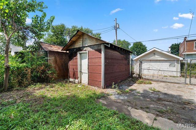 4717 S Compton Avenue, St Louis, MO 63111
