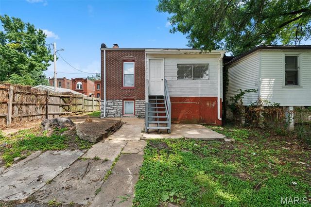 4717 S Compton Avenue, St Louis, MO 63111
