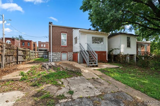 4717 S Compton Avenue, St Louis, MO 63111