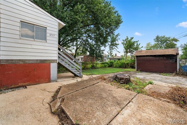 4717 S Compton Avenue, St Louis, MO 63111