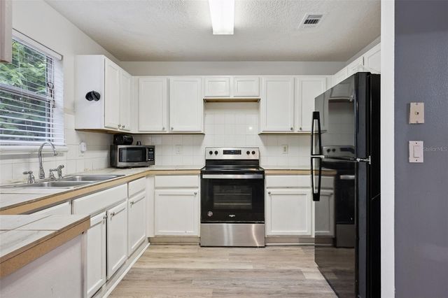 4532 HUPPEL AVENUE, Orlando, FL 32811