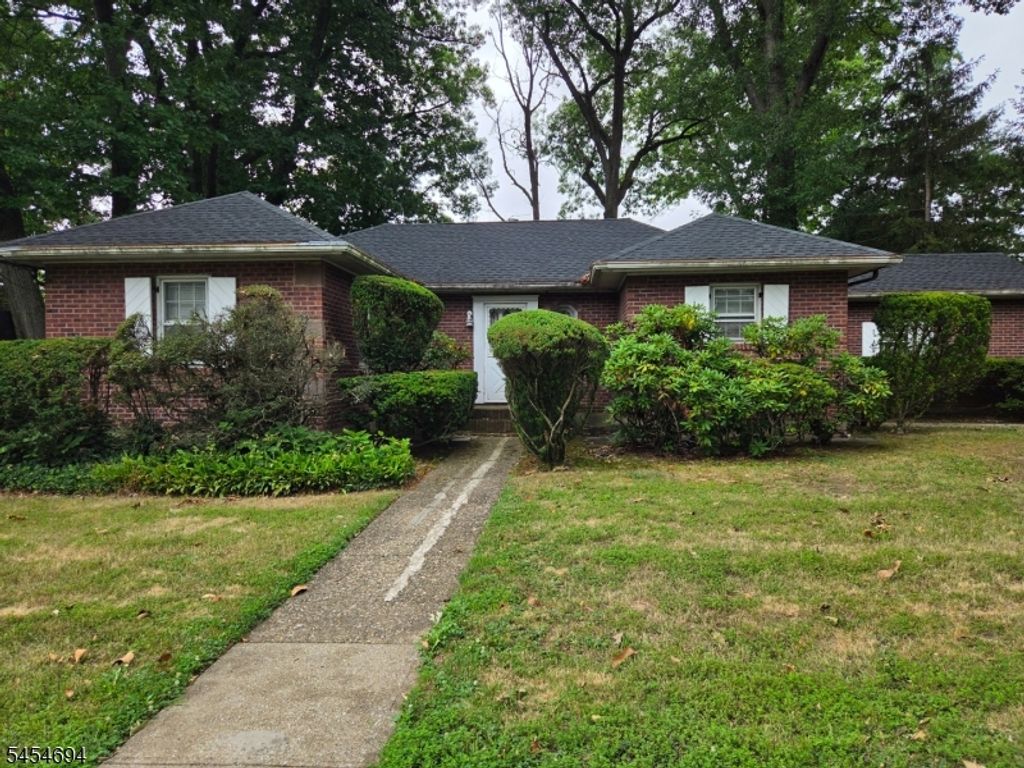 168 E Spring Valley Ave, Maywood Boro, NJ 07607 — exterior