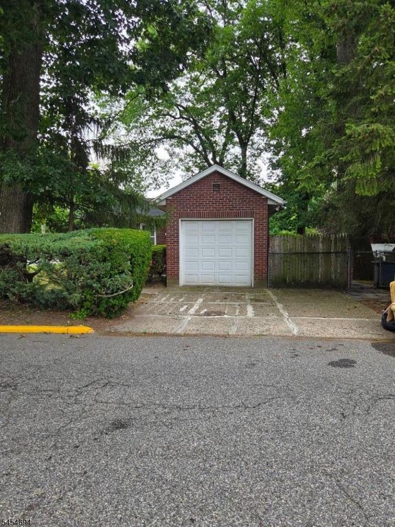 168 E Spring Valley Ave, Maywood Boro, NJ 07607 — photo 3