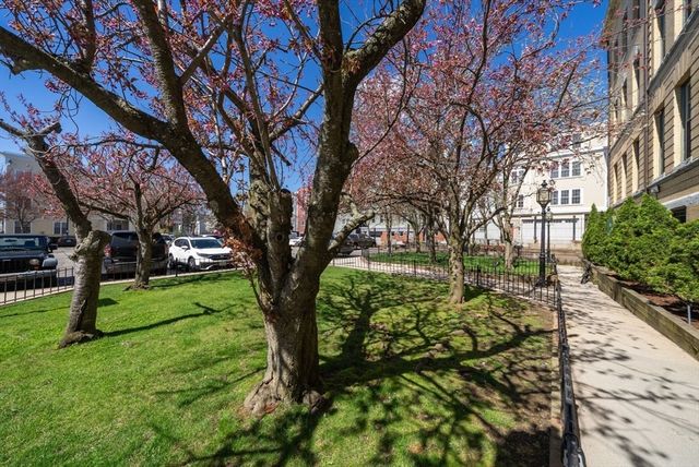 350 W 4th St 204, Boston, MA 02127