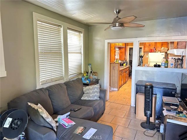 339 W 76th, Los Angeles, CA 90003