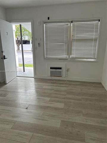 300 Sunset Dr 7, Fort Lauderdale, FL 33301