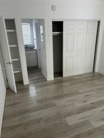 300 Sunset Dr 7, Fort Lauderdale, FL 33301