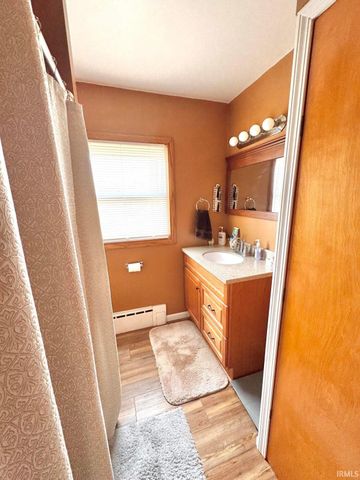 533 Grayton Road, Kingsford Heights, IN 46346