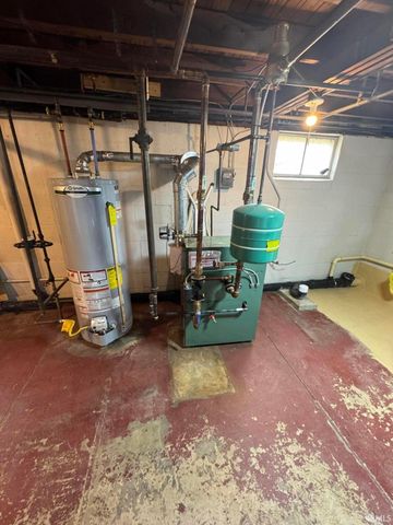 533 Grayton Road, Kingsford Heights, IN 46346