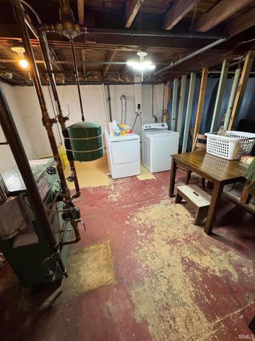 533 Grayton Road, Kingsford Heights, IN 46346