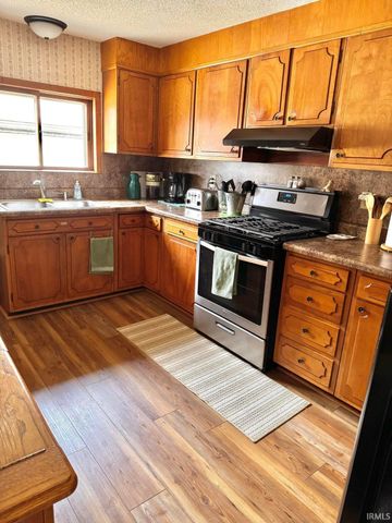 533 Grayton Road, Kingsford Heights, IN 46346