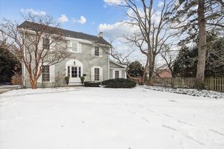 317 Vincent Court, Lake Bluff, IL 60044