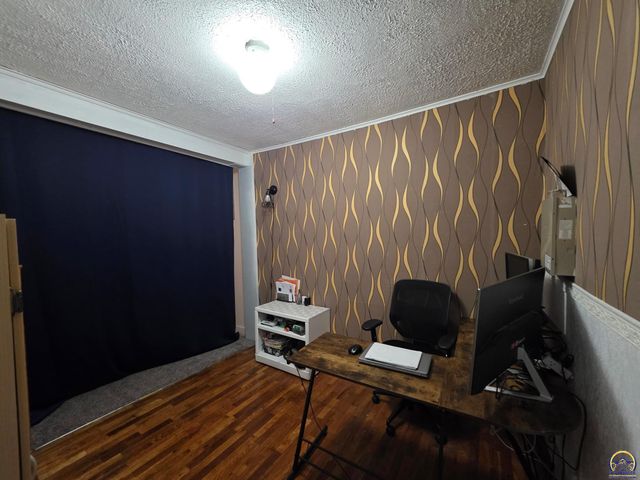 431 SE Baldwin RD, Topeka, KS 66607