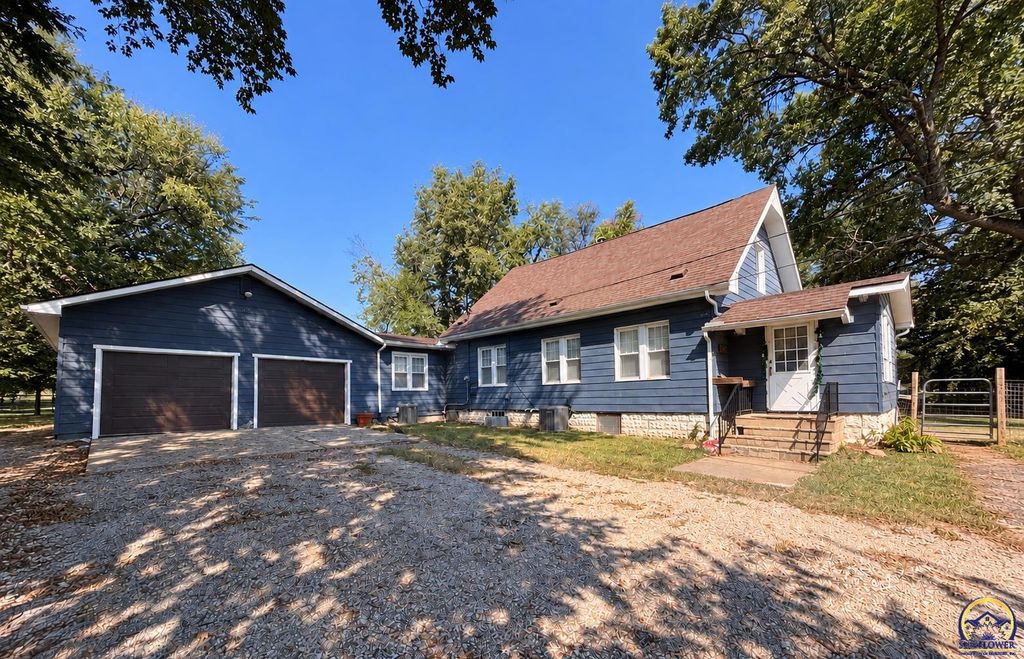 431 SE Baldwin RD, Topeka, KS 66607