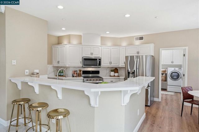 1807 Altamont Cir, Livermore, CA 94551