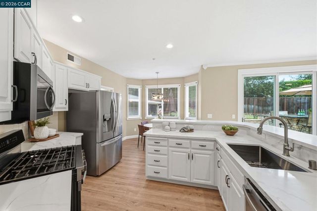 1807 Altamont Cir, Livermore, CA 94551