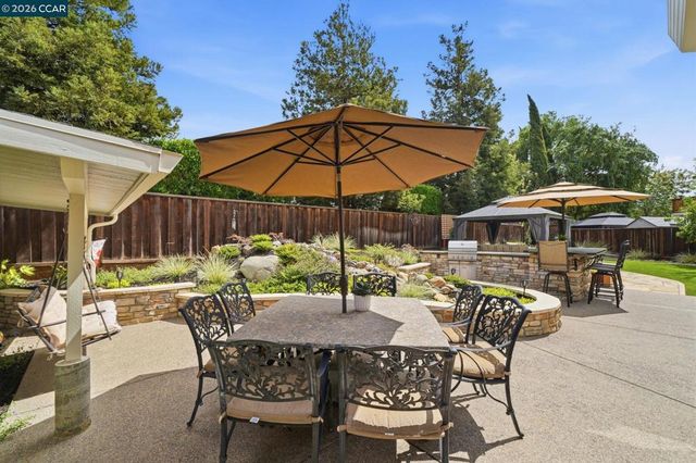 1807 Altamont Cir, Livermore, CA 94551